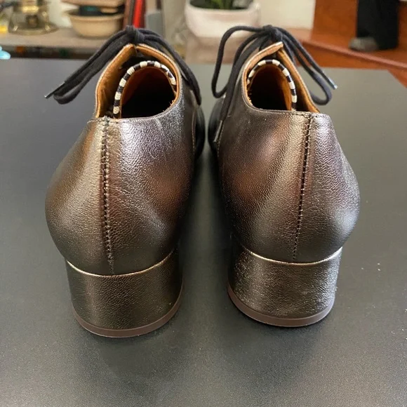 New Chie Mihara Pump in Black / Platinum in Size EU 39.5 / US 9 - Picture 4 of 10